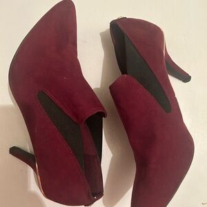 ANNE KLEIN Elegant Burgundy Women's Heels velvet size 7.5
